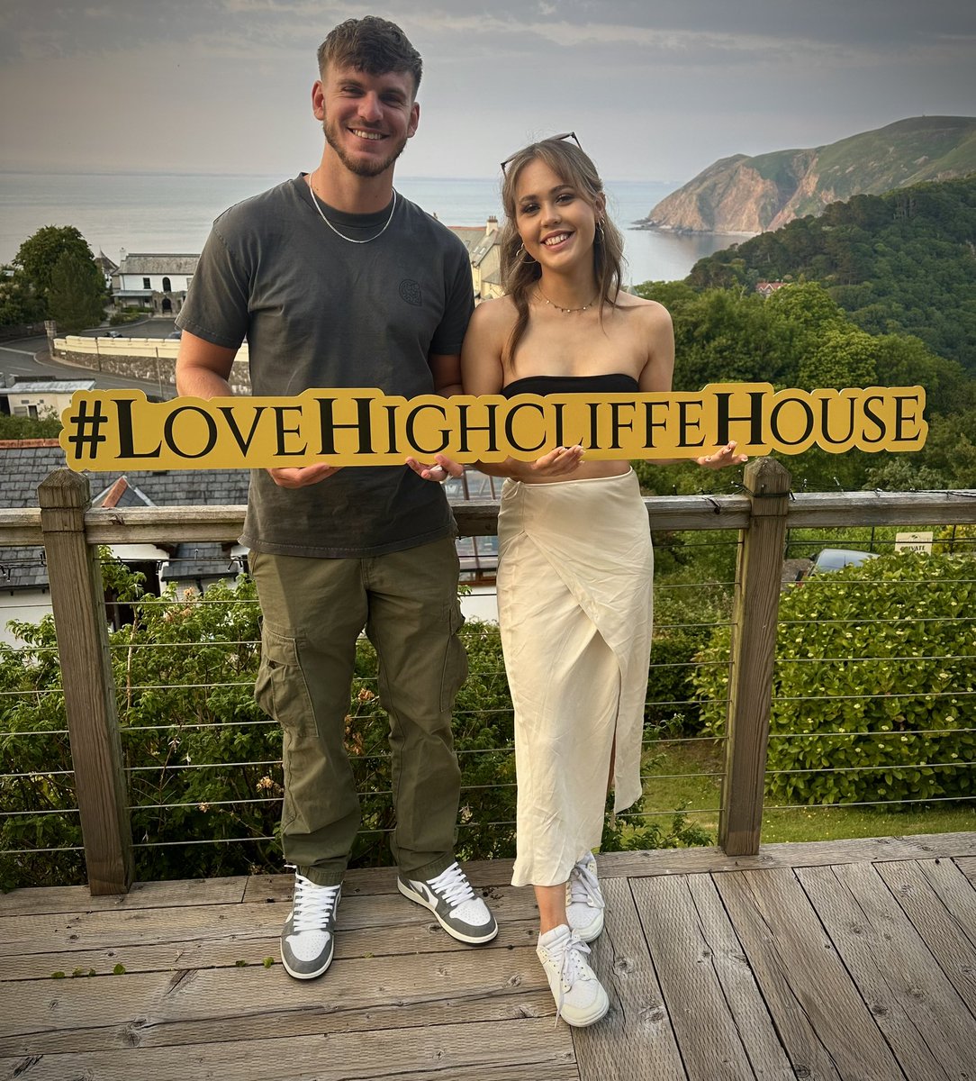 HighcliffExmoor's tweet photo. Celebrate a special occasion with us 🎊 🎈

Happy 21st Birthday Isabella 🎂 🎉 

(enjoying a surprise stay organised by her partner Alistair) 🫢 🎁 👌

We Host Your Special Memories 🥂 💖

https://t.co/kTNeye0EoC

#LoveHighcliffeHouse 

https://t.co/LqeEaEUr25 🏠 https://t.co/hiaUMZqJvM