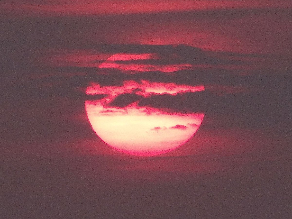 Dreamy misty pink 🥰 #sunset #northcornwall #kernow #cornwall @beauty_cornwall 💕
