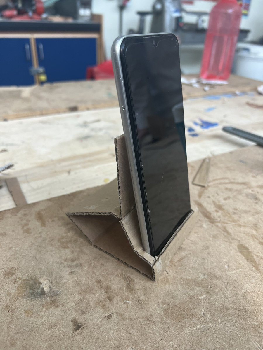 MrsBrown_DT's tweet image. Challenged S2 to make a freestanding cardboard phone stand without using any tape or glue - some great solutions! #cardmodelling #sketchmodelling #problemsolving #developingdesignskills #skillbuilder