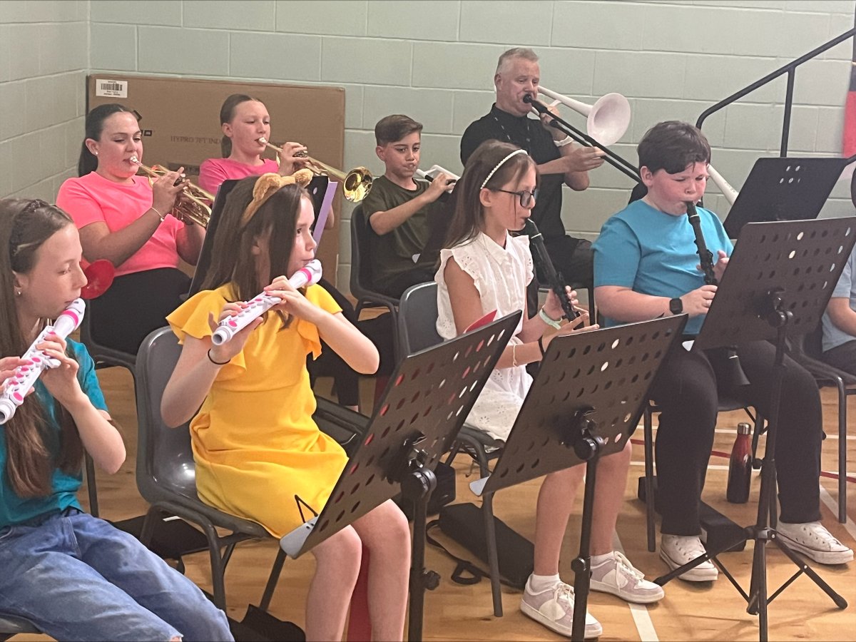 StAmbroseCC's tweet photo. St. Kevins PS 'Cluster Collective' concerts.  Well Done Younglings! - I think you all deserve a brand new instrument - see you Monday 🎶🎺🪈
@nlcpeople @stambrosehigh @oneilljdo @EFM_McBride @music_nlc @KevinsPrimary https://t.co/plOiU6qpHr
