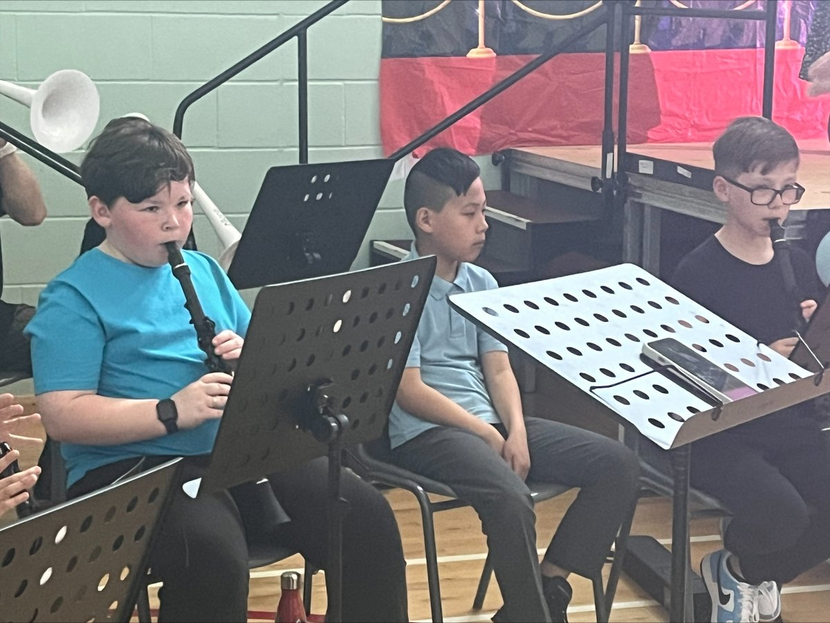 StAmbroseCC's tweet photo. St. Kevins PS 'Cluster Collective' concerts.  Well Done Younglings! - I think you all deserve a brand new instrument - see you Monday 🎶🎺🪈
@nlcpeople @stambrosehigh @oneilljdo @EFM_McBride @music_nlc @KevinsPrimary https://t.co/plOiU6qpHr