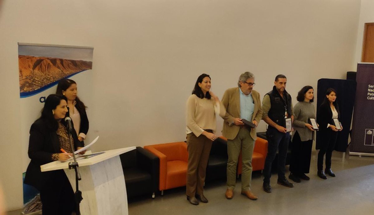 Senapred's tweet image. En el marco de las actividades desarrolladas por el Proyecto #AdaptaClima, Director Regional de #SENAPREDAntofa participó en la conmemoración del aluvión de 1991. En la instancia, nuestra institución recibió un galvano por el trabajo colaborativo en la Plataforma Narradores y en…