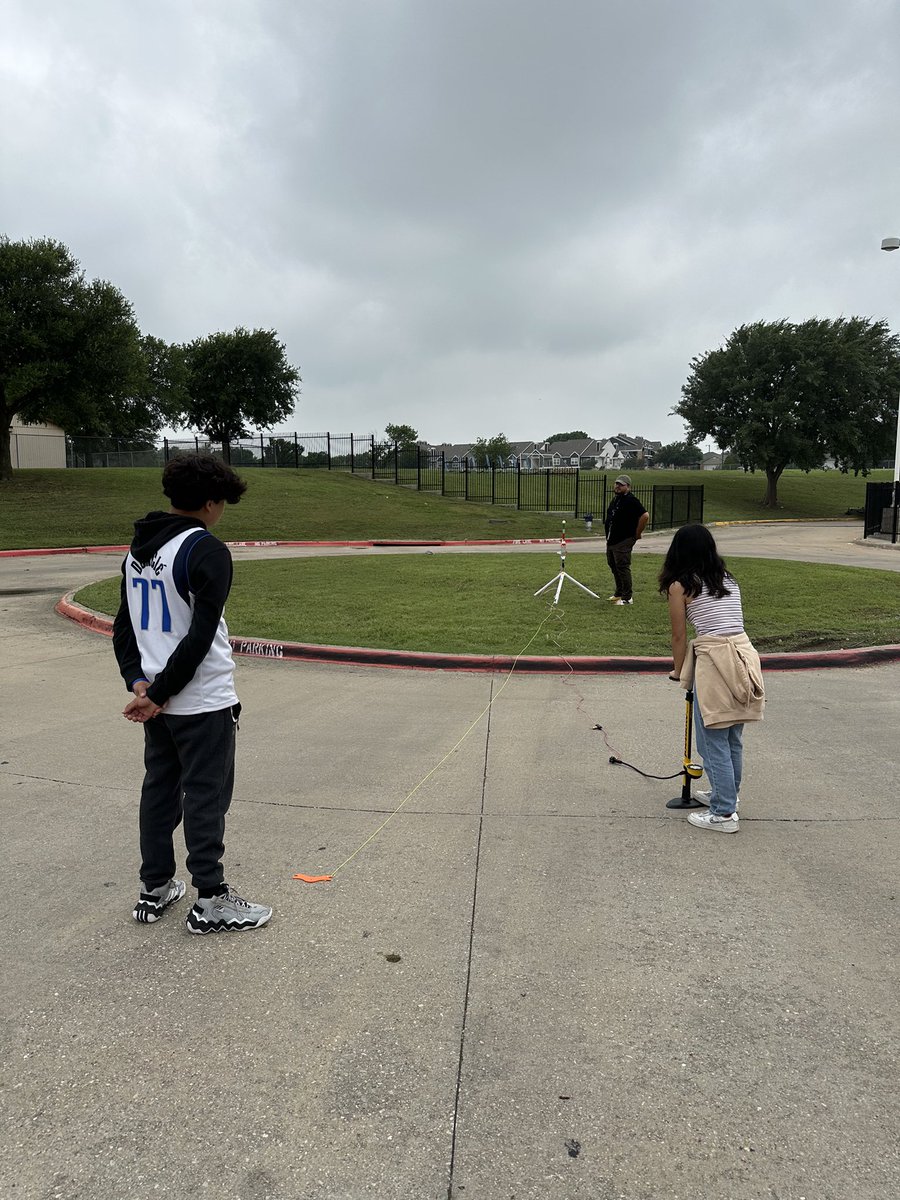 Raul Quintanilla Sr. Middle School STEAM Academy tweet media