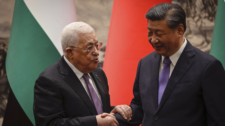 China backs Palestine’s ‘just cause’

President Xi has declared that any peace deal with Israel must involve the creation of an independent Palestinian state

on.rt.com/ce0k