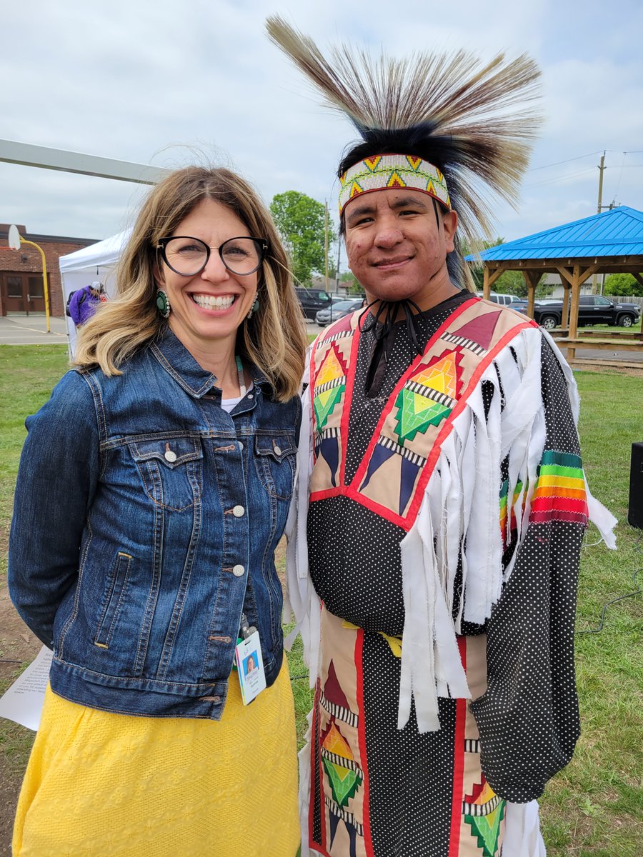 Sherbrooke Public School put on their event of the year today with a pow wow for the whole school community! The drumming, dancing, and ribbon skirts were spectacular! #LPStb