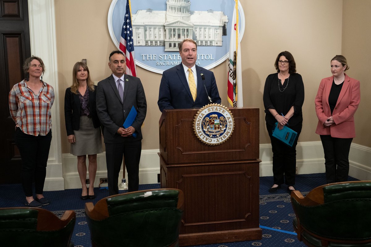 AsmConnolly's tweet photo. Had a great press conference for #AB99 this morning! This bill reins in CalTrans use of pesticides in counties with requested restrictions. Thank you @Ash_Kalra &amp; the pesticide-free advocates &amp; integrative pest management specialists for attending.

Link: https://t.co/2d0m3hDpn4 https://t.co/gbWWRoxKf3