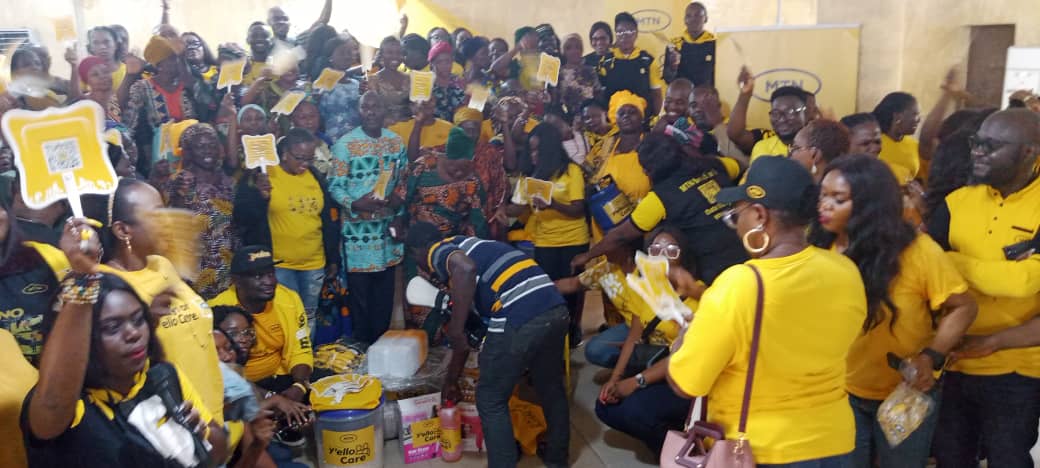 Byinks_charity's tweet photo. Byinks Foundation/MTN Nigeria Widows Empowerment Program at Aguda Local Government today on Thursday 14th June 2023.
.
.
.
.
#Byinksfoundation 
#byinks #MTNNigeria #MTN #WidowsEmpowerment #yellocare  #yellocare2023 https://t.co/Dr26DCkzRR