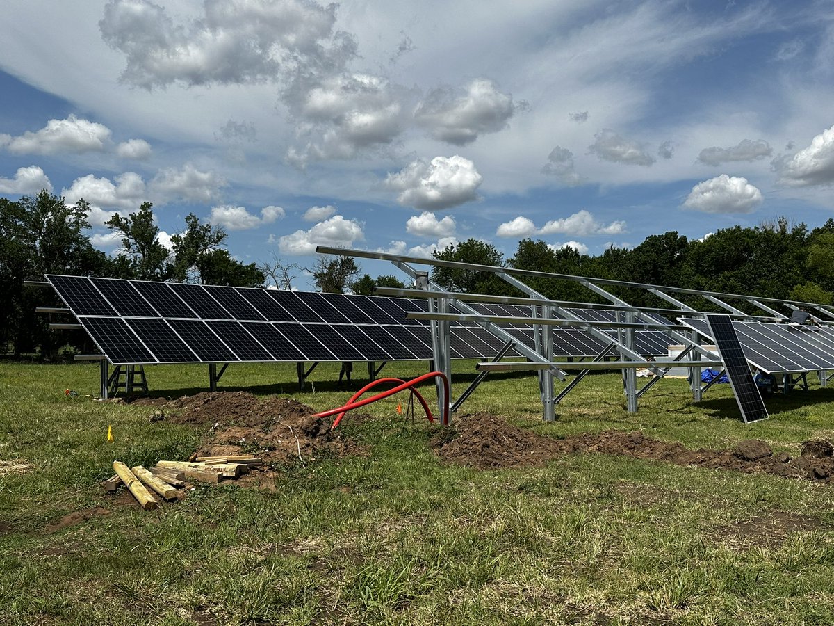 pinevillageks's tweet photo. Every day we come in excited to see where they are in the process! 
#solarenergy #gogreen #solarpower #pvrocks #notyourgrandmasnursinghome https://t.co/vJbk5ldZyn