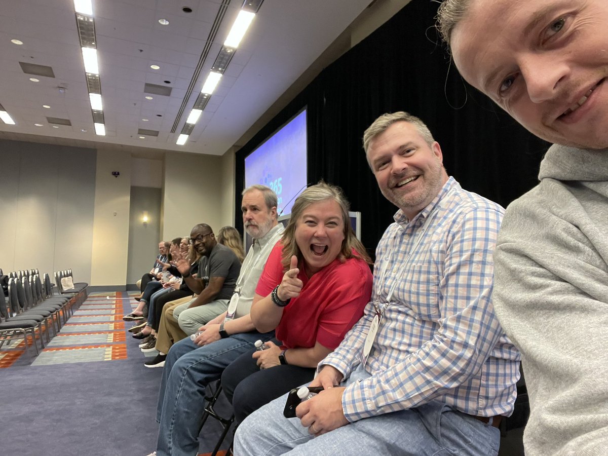 Alex Terentiev #StandWithUkraine tweet media