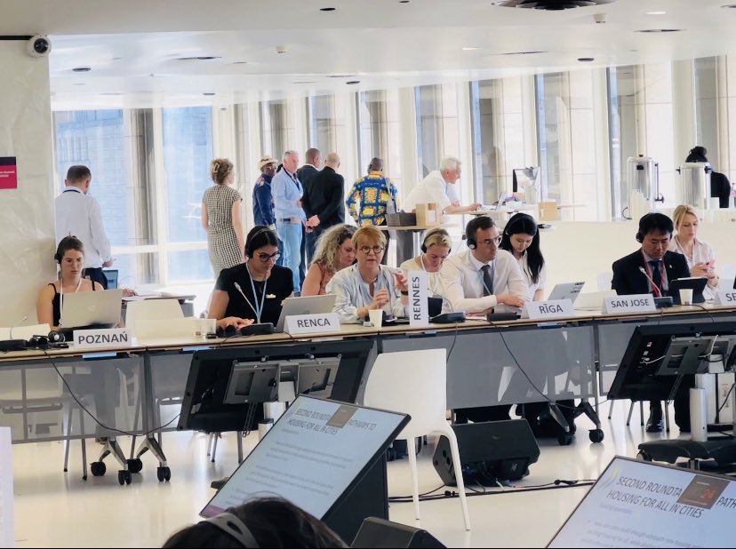 RomyAlamo's tweet photo. Great Mayors committed to Inclusive Growth, to change lives in their cities, facing enormous challenges related to the Cost of Living Crisis, sharing good practices. As many said “work in cities is the best job in the world”. Thanks @cn_castro! #BUS2023 https://t.co/1MesxfqJvz