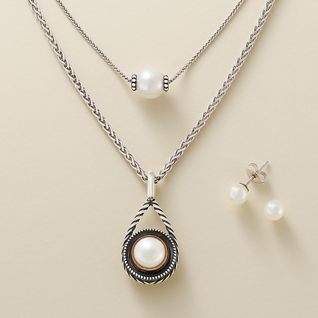 Embrace the versatility of pearls, as they transition from everyday style to special occasions. bit.ly/43IKeOI