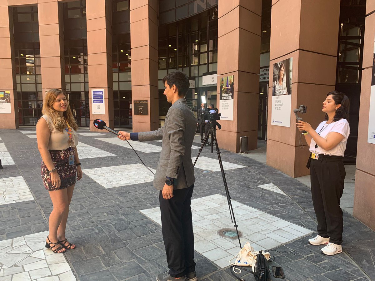 Inesgsilva's tweet photo. proud of working to create #EYE2023  @Europarl_EYE with the best team and contribute to give voice to young people in the coolest event of @Europarl_EN 🎤📢🎉💪🏻🇪🇺 https://t.co/1Ohn8JEsll