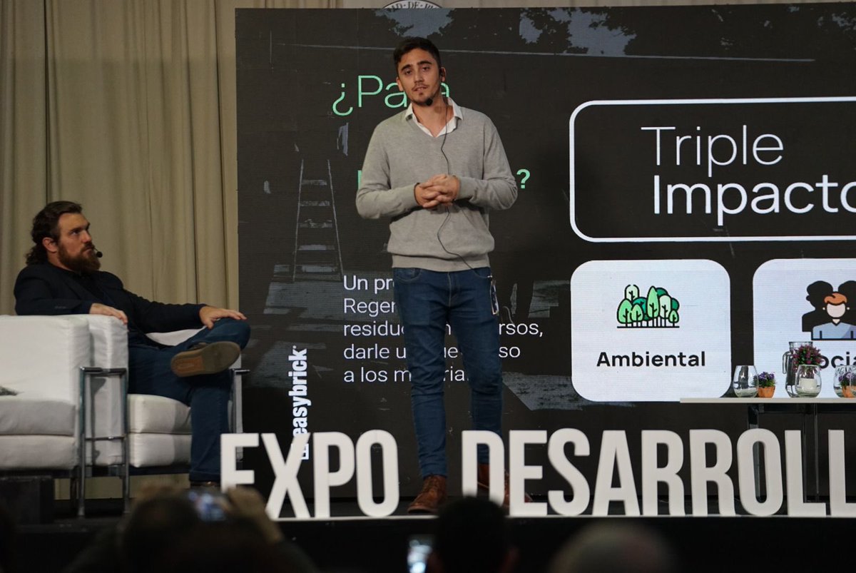 JorgeVaraOk's tweet photo. Participé de la Expo #DesarrolloSustentable 2023, organizada por @UBAeconomicas ♻️🌎

Es grato contar con espacios de debate integral, en pos de trabajar en acciones y políticas para la gestión ambiental y el cuidado del planeta. https://t.co/8Puw3EQlrf