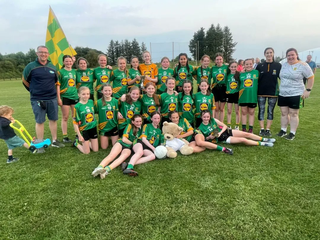 KilmoveeLGFA's tweet photo. 🏆LEGAUE CHAMPIONS🏆

Division 3 Cup Final
Kilmovee Shamrocks 5-17
Westport B 0-07 

Another absolutely fantastic performance from our U14 team who are just going from strength to strength!!

A special mention to Tori Duffy who earned herself Player of the Match👏

🏆💚💛🏆 https://t.co/8GGMWDSN6Q