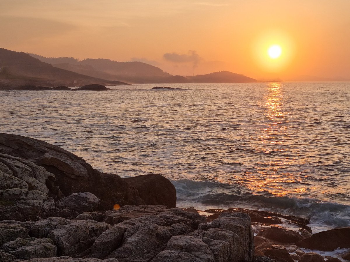 DG69257's tweet photo. @VisualsbySauter Galicia, Spain πͺπ¦
#sunset #spain #Atlantic #finterra https://t.co/iCs5laXw2d