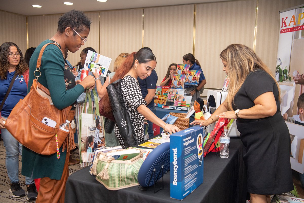 On Friday, June 9th, healthcare and early childhood professionals, parents, and community organizations gathered for the Health Summit on Advancing Early Relational Health presented by Miami-Dade County #HeadStart/#EarlyHeadStart & @reachoutandread Florida #EarlyRelationalHealth