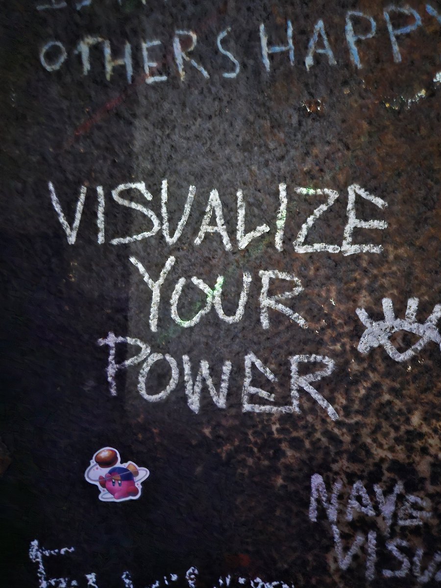 MirLoDesigns's tweet image. Hey! I have been primarily using Instagram for art but here's some footage from my recent live painting event!