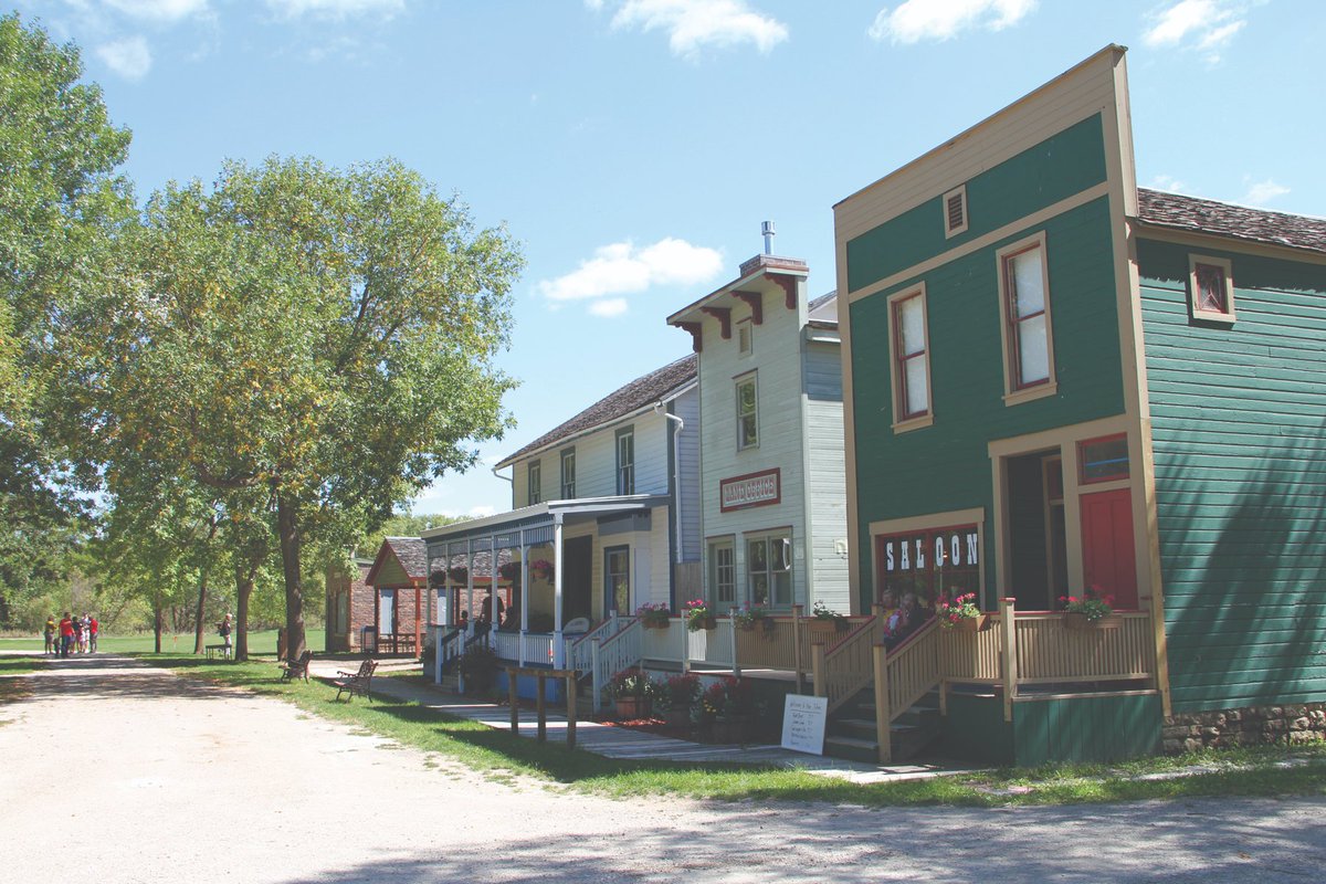 CRtourismoffice's tweet photo. #IowaMuseumWeek - Step back in time and celebrate Ushers Ferry Historic Village's 50th Anniversary and Iowa's oldest brick school house at @linncoconserv's Abbe Creek this summer!
#crtourism #culturalcorridor #cedarrapids #cedarrapidsiowa #museums #traveliowa https://t.co/zC9RZX1Qgj