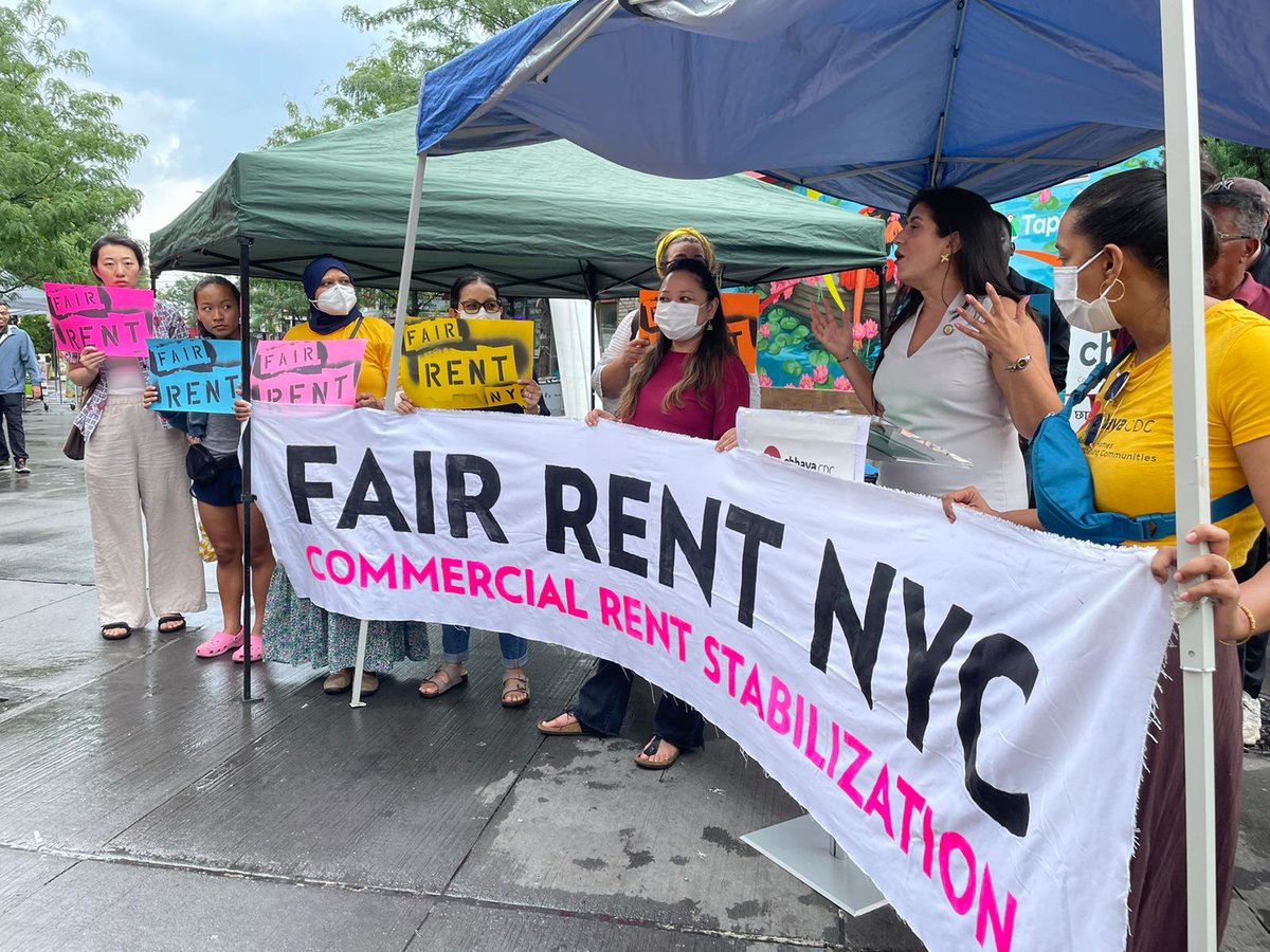 NYCArtC's tweet photo. T.Y. to all smallbiz & advocates who braved the rain & attended #FairRentNYC rally to call for an end to predatory rent hikes! Special Thx @jessicaramos who talked about all that we stand to lose if @NYCCouncil doesn't pass #Intro93 & give a basic protection to commercial tenants https://t.co/ocs6G5dpOl