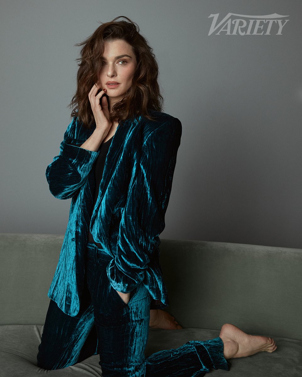 Variety's tweet photo. Rachel Weisz on the original #DeadRingers: “I loved the kind of weird psychosexual thriller element of the movie. Then I guess there’s just the central performance of two codependent siblings having the time of their lives.” #ActorsOnActors https://t.co/X9YQnNVclZ https://t.co/1X9UklYjBr