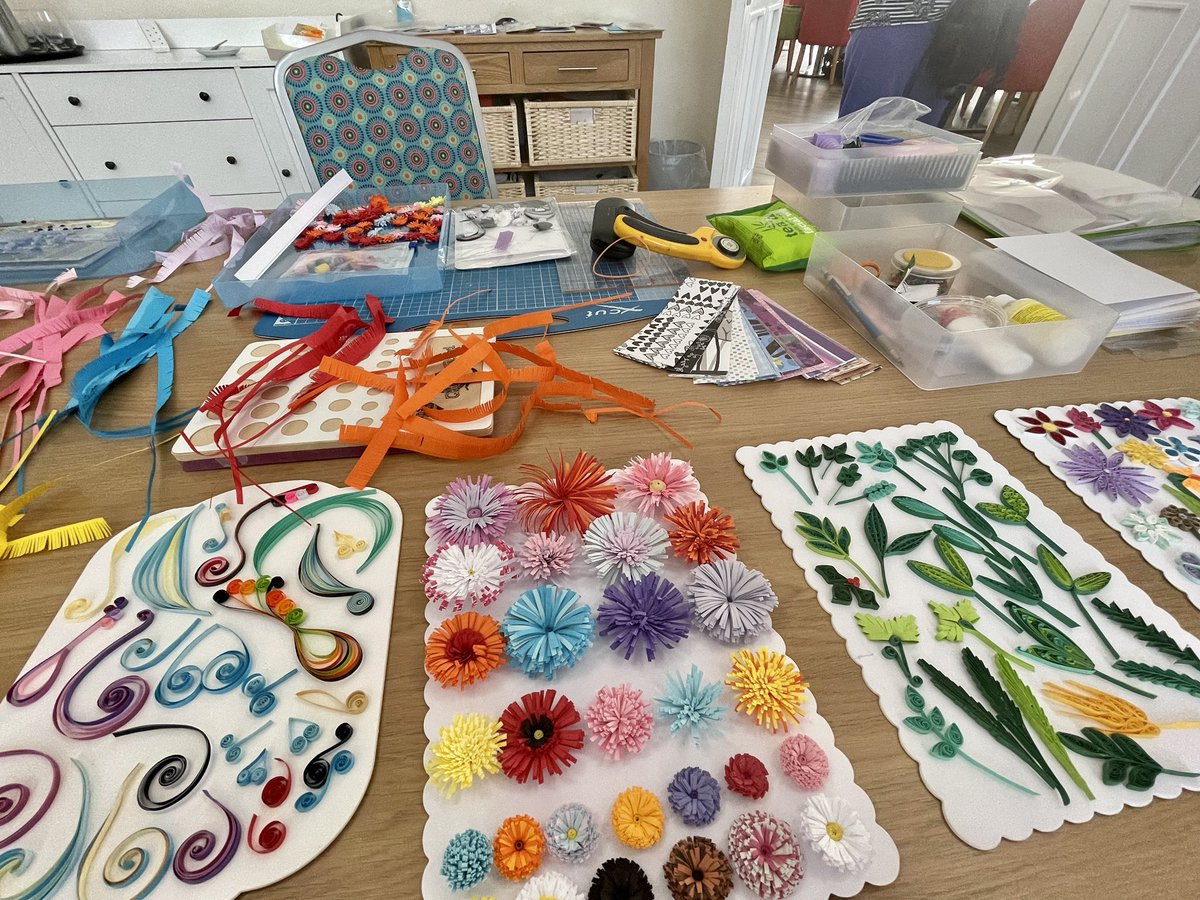 RBLcommunityhub's tweet photo. Paper quilling with our talented volunteer. Great session learning and sharing new skills, meeting new friends and taking time for your own well-being. 

Join us next time: Mon 4th Sept. Everyone welcome.

@PoppyLegion 
#community #skillsharing #BetterTogether #tacklingisolation https://t.co/F0uHtZ02Ha