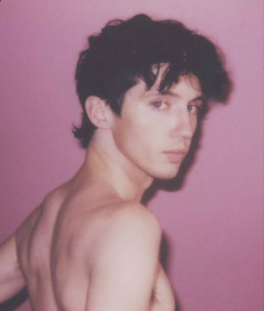 TroyeSChart's tweet photo. .@troyesivan's most streamed songs ever on Spotify: 

#1 "i'm so tired" – 816M
#2 "There for You" – 581M
#3 "YOUTH" – 579M
#4 "Strawberries &amp; Cigarettes" – 543M
#5 "Angel Baby" – 392M https://t.co/vZHhNtdD1x