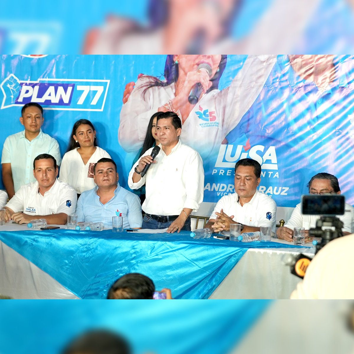 MacasDario1's tweet photo. ¡RECUPERAREMOS LA PATRIA!
Estos son los hombres y mujeres que llevarán a #ElOro desde su curul a la transformación anhelada; junto a Cristhian Vega, María Fernanda Astudillo, Diego Salas, Felicia Mendía y Franklin Barrera #HaremosHistoria
Somos #Plan77 y #RC5 https://t.co/iBPgtvG1qK