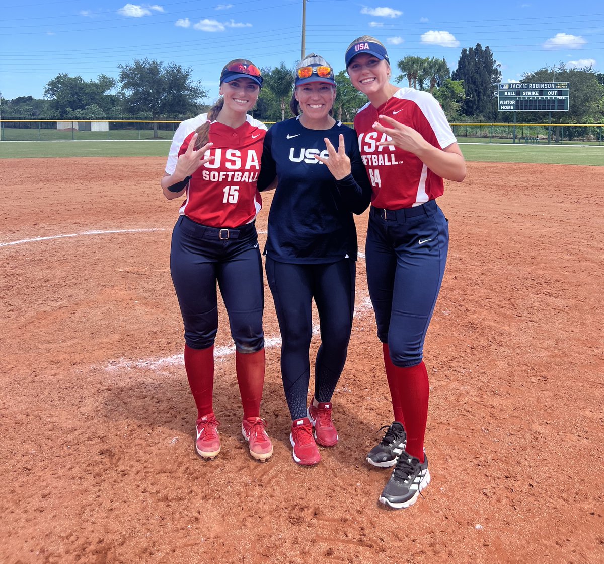UWSoftball's tweet photo. Trading in the purple and gold for red, white and blue this week ๐บ๐ธ
#MightyAreTheWomen x #USWNTCamp https://t.co/AuIuB61Acn
