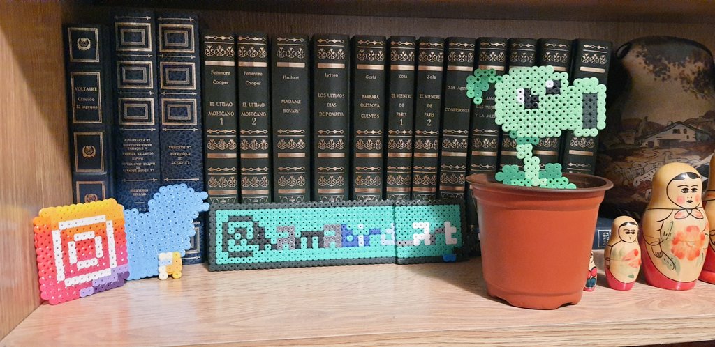 hamabird_art's tweet photo. Lanzaguisantes del Plants vs Zombies ya disponible para encargar 😋 y cualquier plantita del juego se puede encargar también! https://t.co/fF3fPczc0z