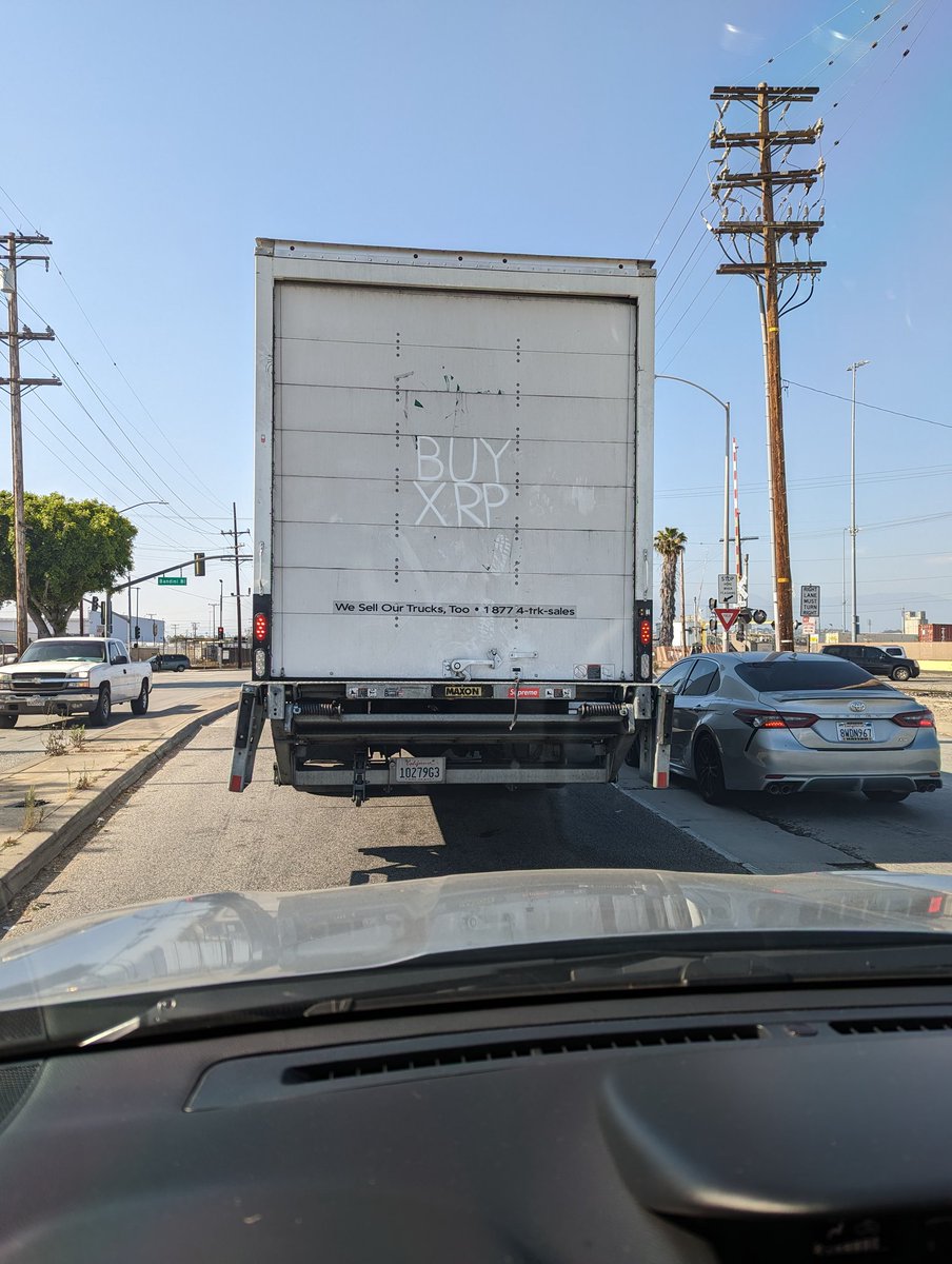 Ginger McFly tweet media