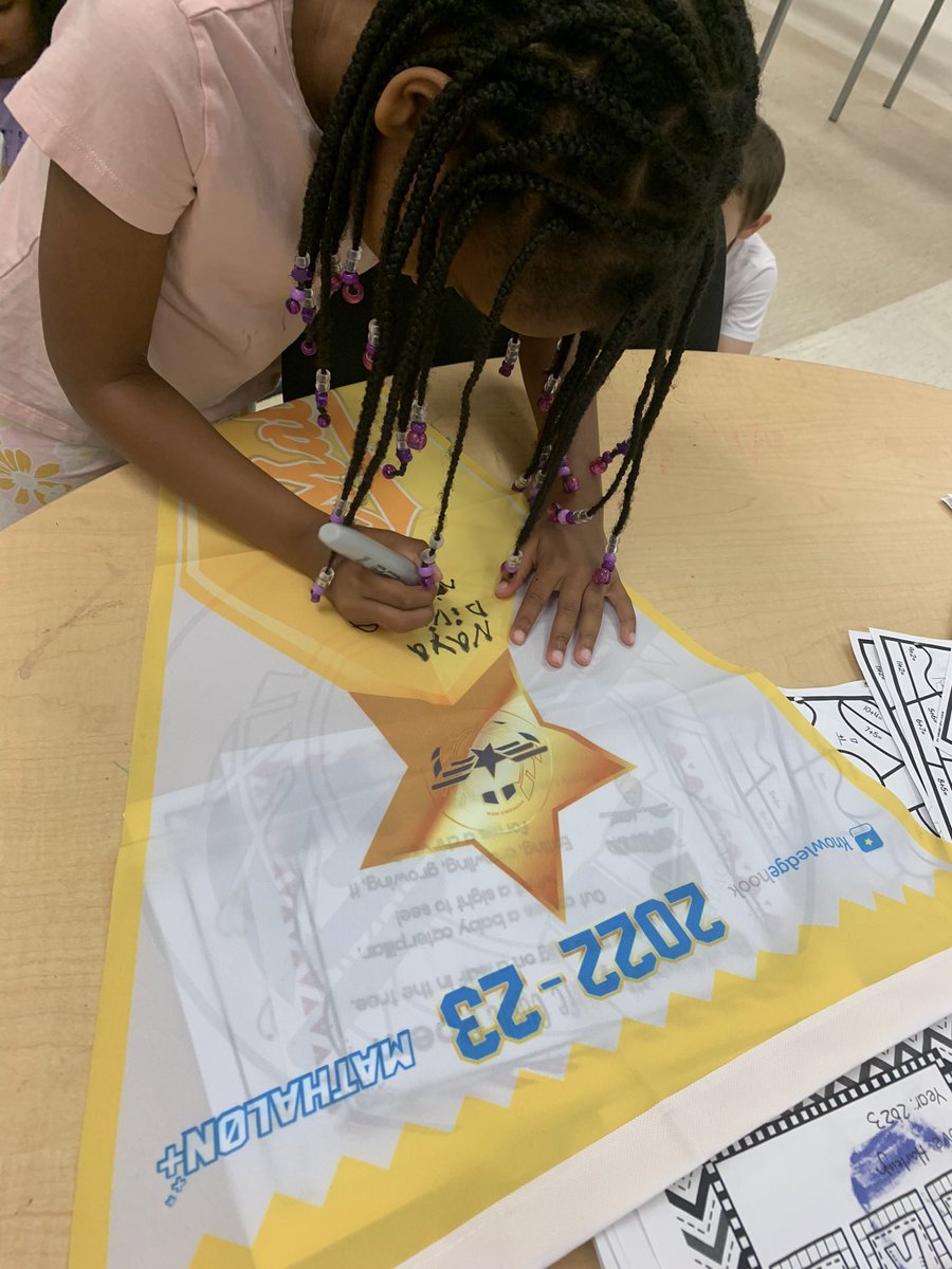 Ms_Lis29's tweet photo. @knowledgehook Mathalon achievement ! Great work  🥇 @DPCDSB_BFA https://t.co/sEgVJjPzcB