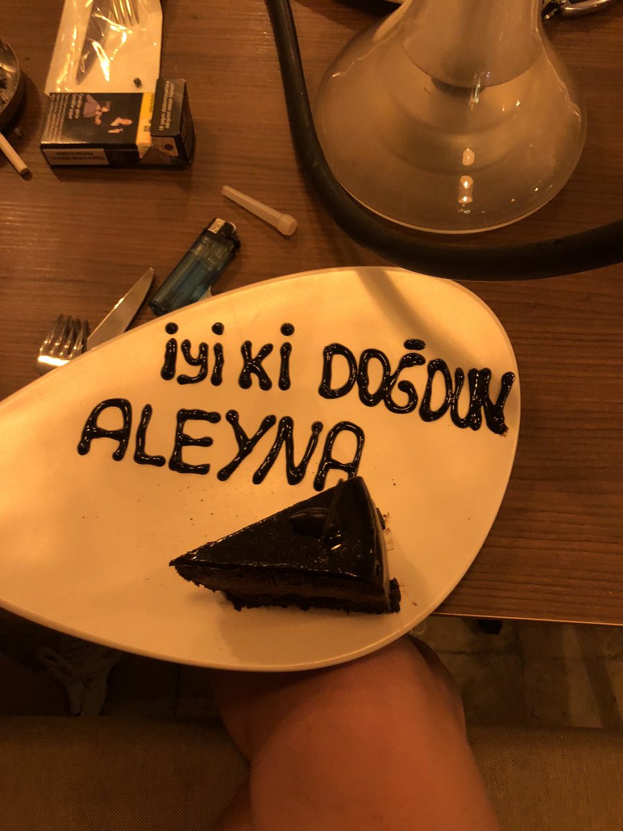 i_aleynaa_'s tweet photo. İyikii dogdumm🎉🎈 https://t.co/v3kkHwcrIm