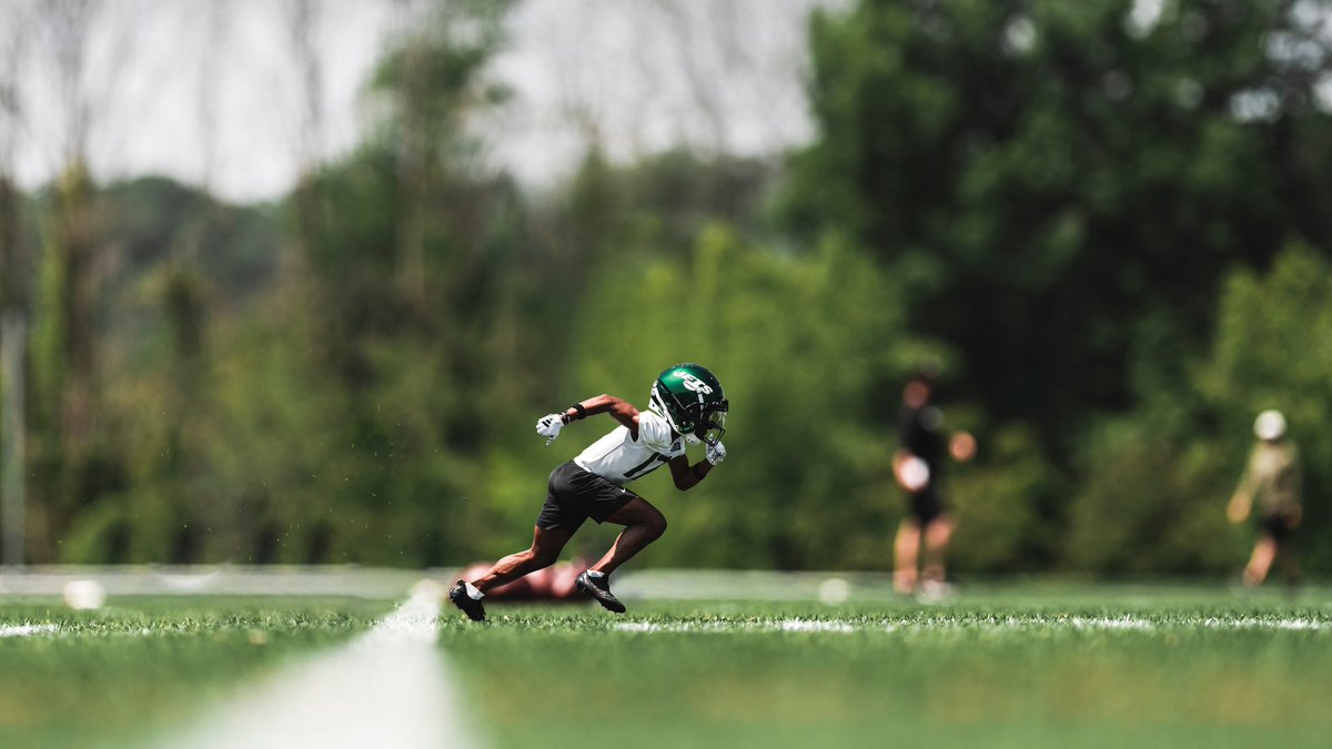 nyjets's tweet photo. no minicamp, but we got mini players! https://t.co/DnNvJrzZcj