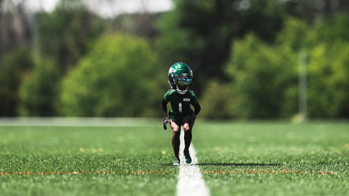 nyjets's tweet photo. no minicamp, but we got mini players! https://t.co/DnNvJrzZcj