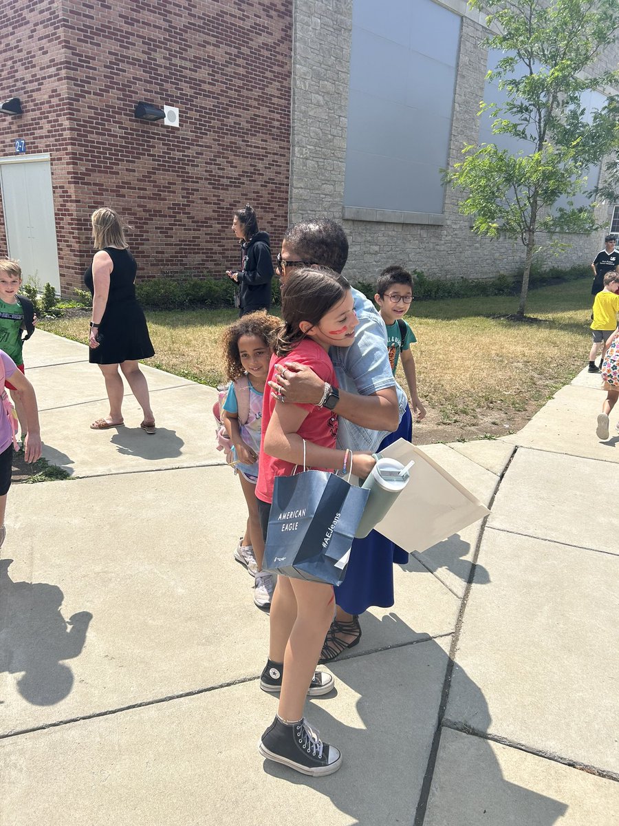 More hugs😢. There were more hugs than pics for sure.