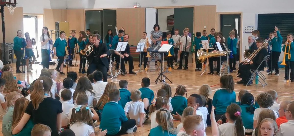 Such a super way to begin Riverside Primary, our first concert on our first day! Our P5 children have been learning the pBone as part of a wellbeing project with a range of music specialists. It was a triumph, well done everyone, you blew us away! #improvingoutcomes 👏🏽