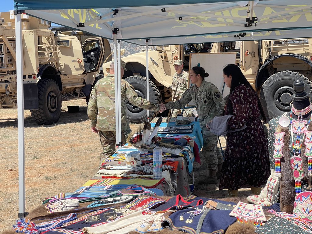 wolfpack_90's tweet photo. This morning, on the 248th #ArmyBirthday, @Fort_Huachuca held its Army Heritage Month celebration 🥳! The event highlighted the Army's legacy and recognized different ethic cultures that make up our Army and #TeamHuachuca. 
#PeopleFirst I #AlwaysOutFront https://t.co/69U4ocHLIC