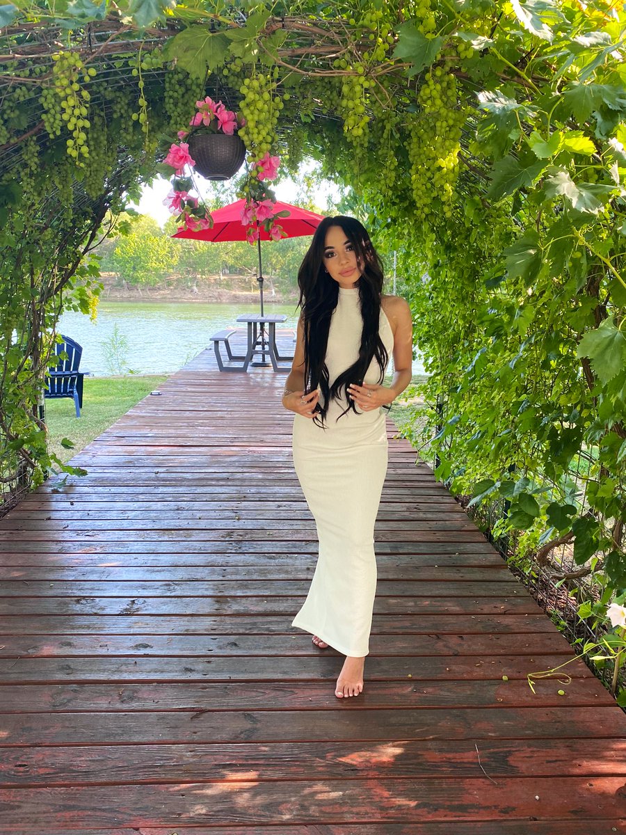 chanellelujan_'s tweet photo. I love being a girl https://t.co/9LHiTM289C