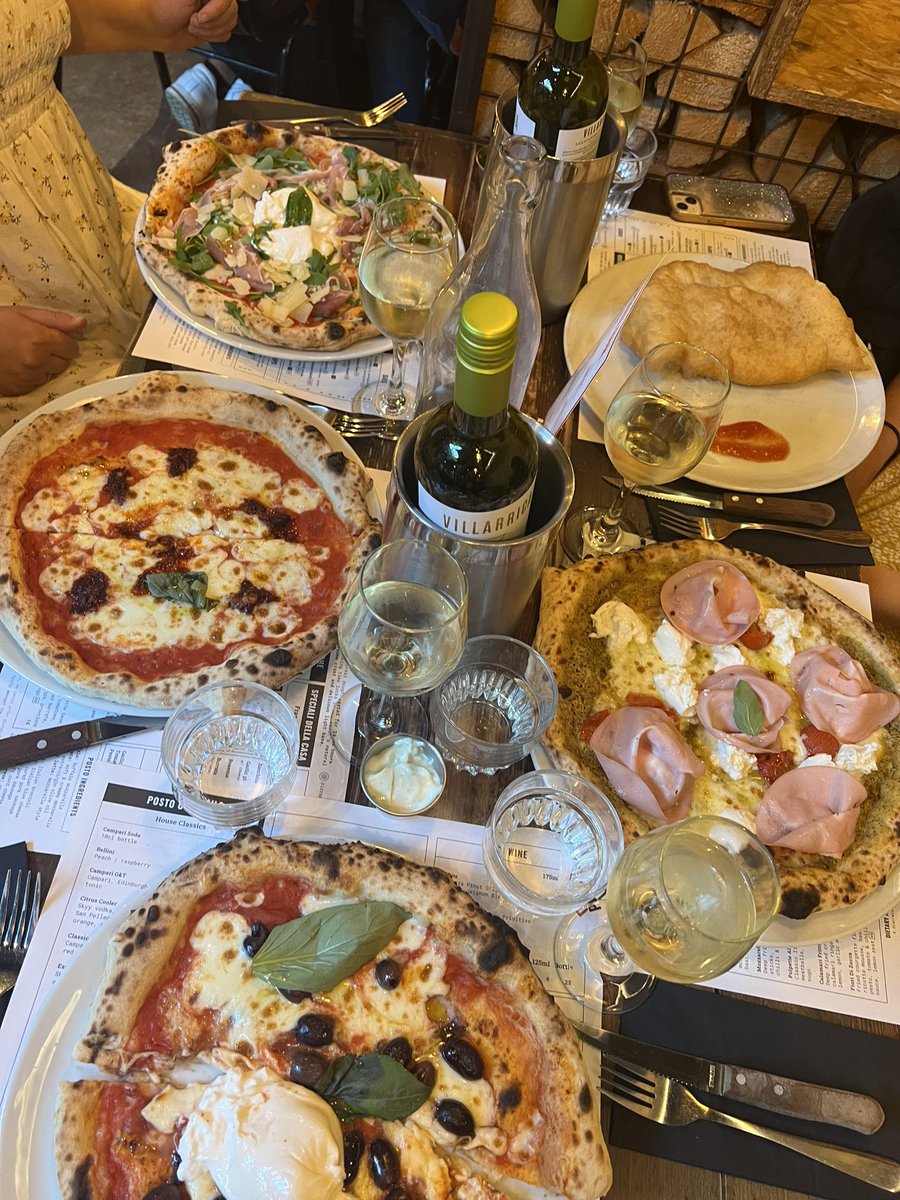 JessGutteridge's tweet photo. Thank you @BDA_PENG for bringing us ultimate foodies together😍 #PENGpals #whatdietitiansdo #clinicalupdate2023 #EDINBURGH https://t.co/ioHlToA6yt