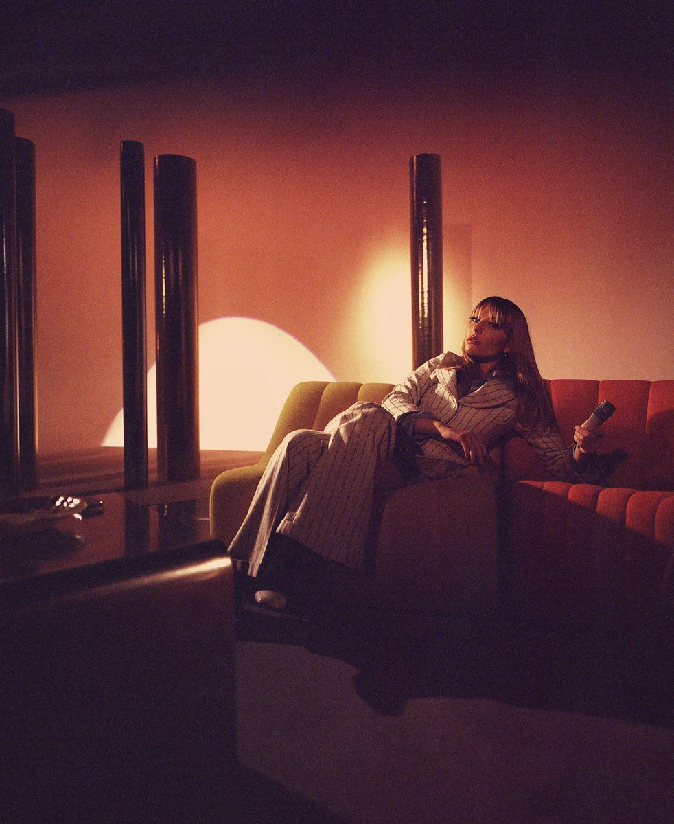 janiemusique's tweet photo. 07. Amoureuse 

La suite de Variet’oche, vendredi sur vos écrans 📺 https://t.co/FSIUg7Su74