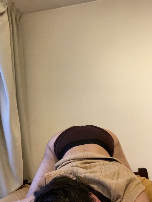 Estaca aburrido. https://t.co/WVOq0rpmmv<a href="/tag/lgbt"class="tags"><span>#lgbt</span></a><a href="/tag/cosplay"class="tags"><span>#cosplay</span></a><a href="/tag/nsfw"class="tags"><span>#nsfw</span></a><a href="/tag/erocosplay"class="tags"><span>#erocosplay</span></a><a href="/tag/queernsfw"class="tags"><span>#queernsfw</span></a><a href="/tag/lgbtnsfw"class="tags"><span>#lgbtnsfw</span></a>