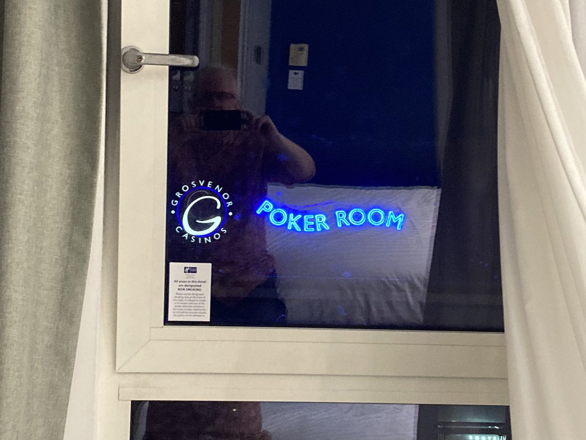 DaveClarke42's tweet photo. Just back in the hotel, looking out of the window. Now I know it’s a sign, but is it A sign? #KnowWhentoHoldEm #NoLimitTexasHoldEm https://t.co/z1M0lrmu9A