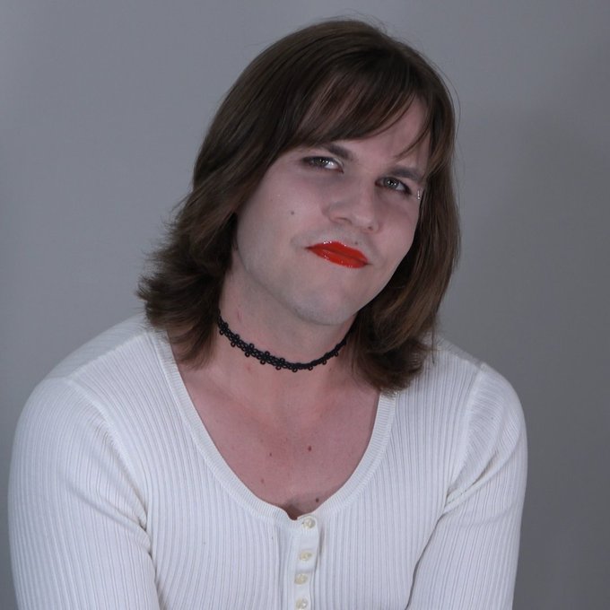 Everybody say hi to our first transgender model, Nicole! Well, it's actually just me; I'm transgender<a href="/tag/sploshing"class="tags"><span>#sploshing</span></a><a href="/tag/wetandmessy"class="tags"><span>#wetandmessy</span></a>