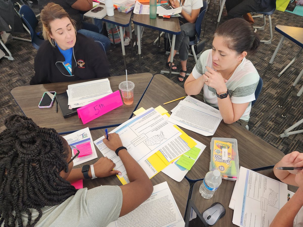 humble_SocSt's tweet photo. The Perfect Union...integrating  SS and RELA.  Teachers explored 3 lessons w/ 3 structures and 3 types of integrations.  
#Path2Inquiry
#ThePerfectUnion https://t.co/ad3W6kl5Wh