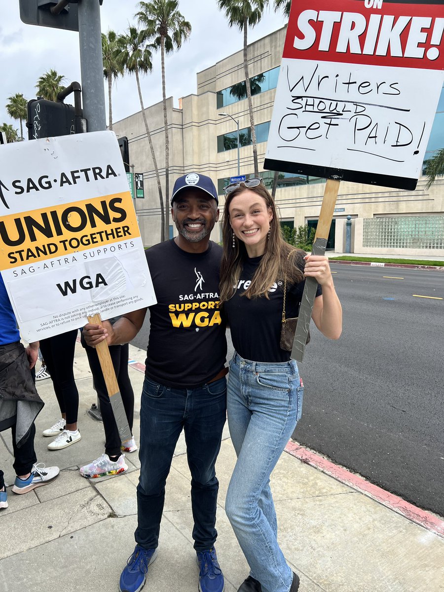 dajuanjohnson's tweet photo. Overmyer said to me on the picket line:

Eric: DaJuan! I cast you in the pilot. 
Me: yea! Totally remember. Thank you.
Eric: it changed both of our lives. 

Sure did.

CONNELLYVERSE Picket line Day! Bosch, Bosch Legacy, J. Edgar, Ballard and Link Lwyr. #WritersStrike https://t.co/GC8Z4VhnUE