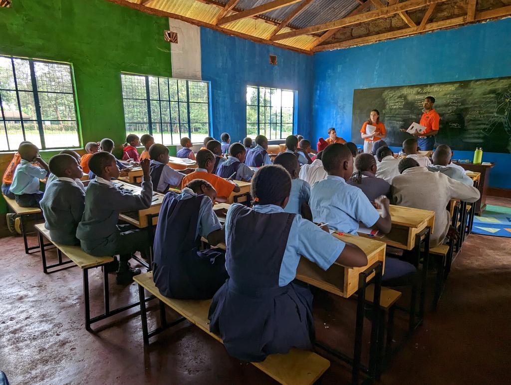 Wonderful start to the Summer 2023 Health Scouts Program! As always, the first day of our 5-day programme was devoted to teaching the Embu youth about blood pressure and related chronic illnesses. Looking forward to tomorrow's lesson on blood sugar 😁!