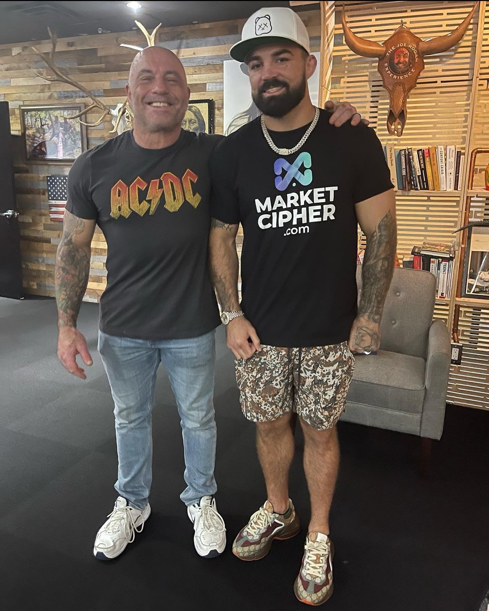 What Shoes Does Joe Rogan Wear AllegiantWolf | Professional MMA Fan on Twitter: "Joe Rogan about to