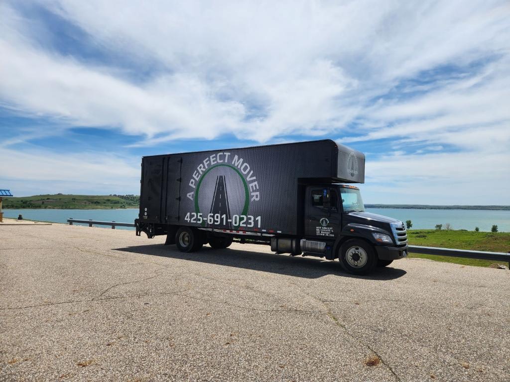 📣 Exciting news! ✨ Just had a fantastic move from Washington to Kansas!

A huge shout out to our amazing moving crew who made this relocation a breeze. Their professionalism, efficiency, and attention to detail were second to none. Thank you for your exceptional service!