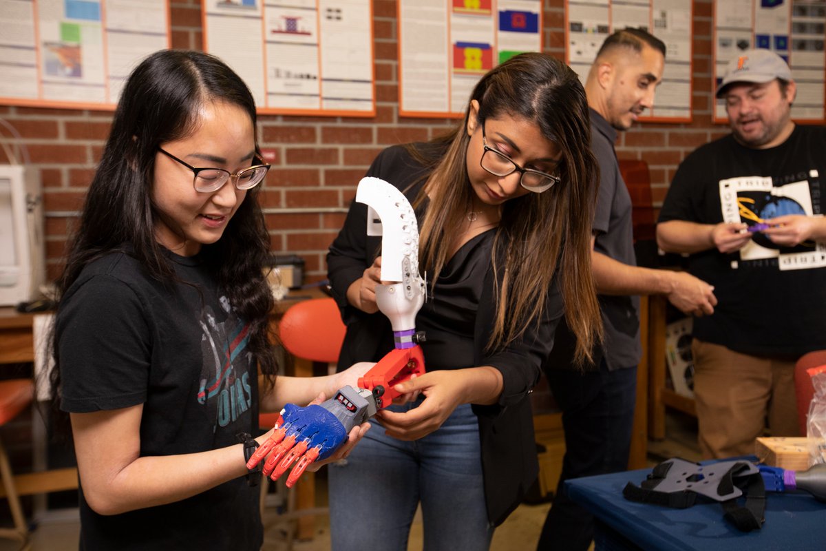 csuf's tweet image. Through immersive #STEM course work, @csufecs students develop skills in conducting user-focused research to incorporate user preferences into their project designs. 🦾⚙️