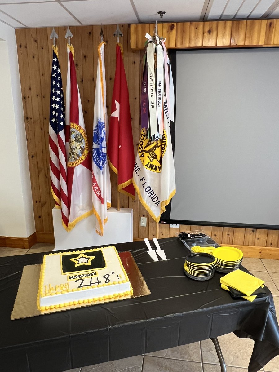 MsSykes12's tweet photo. Happy Birthday @USArmy 🎉I was able to celebrate with the @FLGuard while working with @VANatCemeteries’s and UCFs Veterans Legacy Program. Truly an amazing experience! #UCFVLP #FLNG https://t.co/MXm6X07wHk